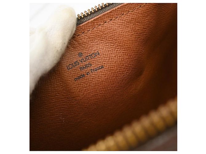 Louis Vuitton Papillon Handbag Monogram Canvas 30 Brown - view 4