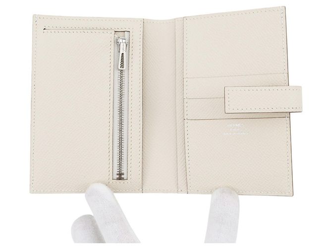 Hermès Portafoglio bi-fold Hermes in pelle Epsom Craie - vista 4