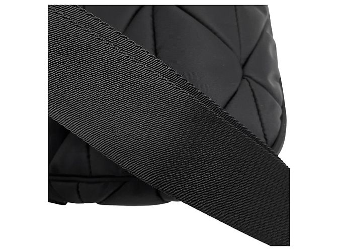Bolsa de ombro em nylon acolchoado com triângulo Prada Preto - vista 10