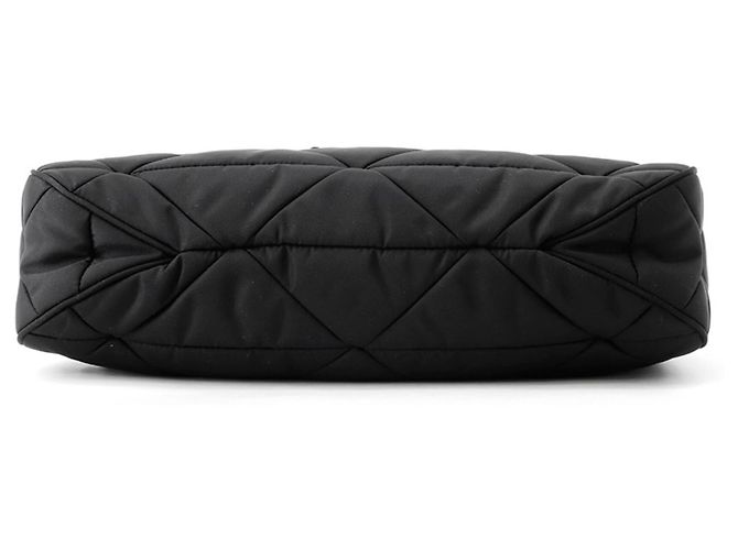 Bolsa de ombro em nylon acolchoado com triângulo Prada Preto - vista 3