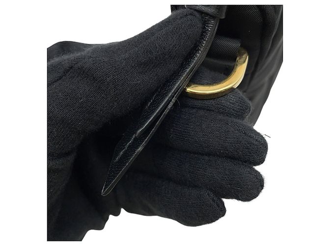 Bolsa de ombro em nylon acolchoado com triângulo Prada Preto - vista 8
