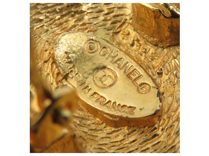 Orecchini a clip dorati Chanel con design Coco Mark D'oro - vista 8
