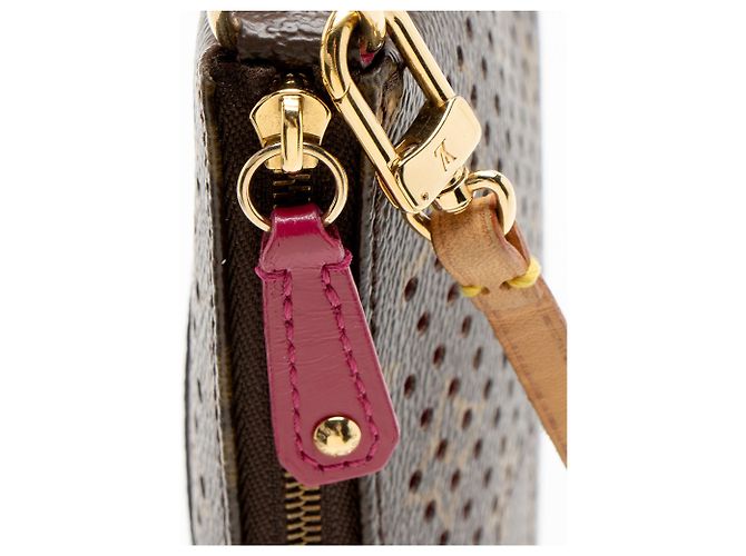 Louis Vuitton Vintage Limited Edition Monogram Perforated Pochette Accessoires Marrone - vista 10