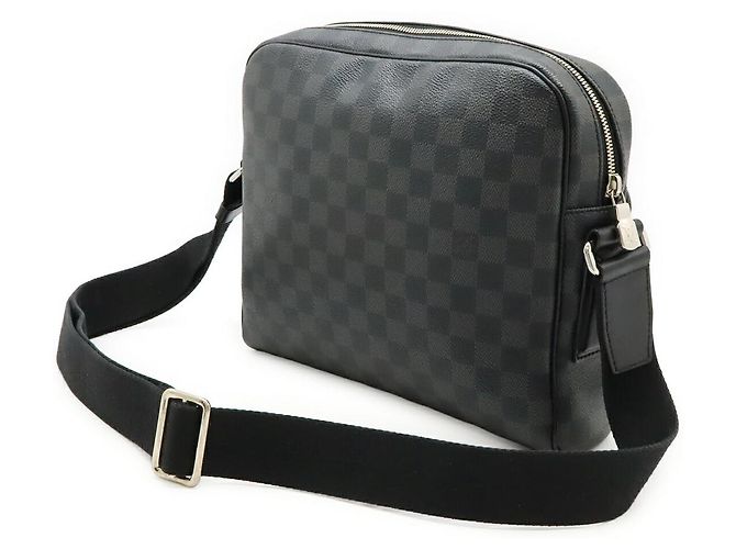 Borsa a Spalla Louis Vuitton Dayton PM Damier Graphite Nero Grigio - vista 2