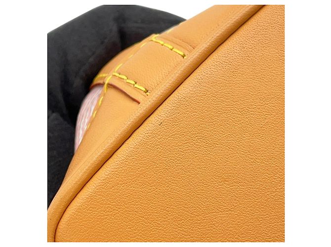 Noe Borsa a tracolla in jacquard laminato Monogram Louis Vuitton Rosa - vista 10