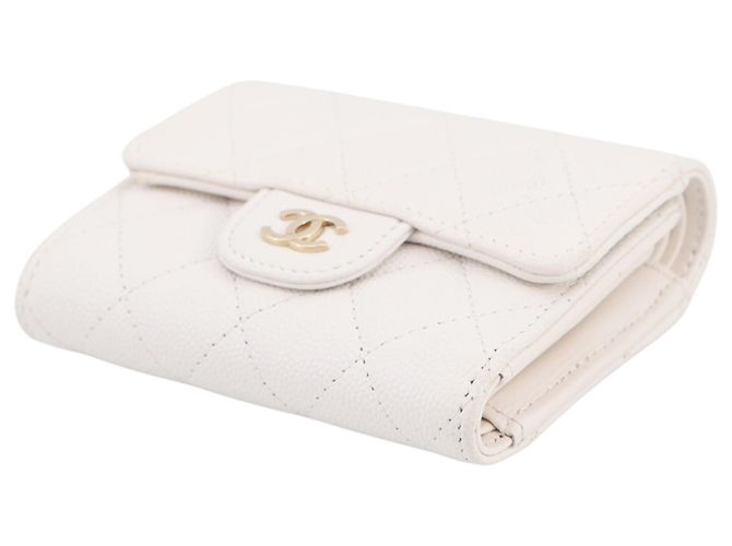 Cartera tríptico Chanel en piel de becerro granulado blanco - vista 2