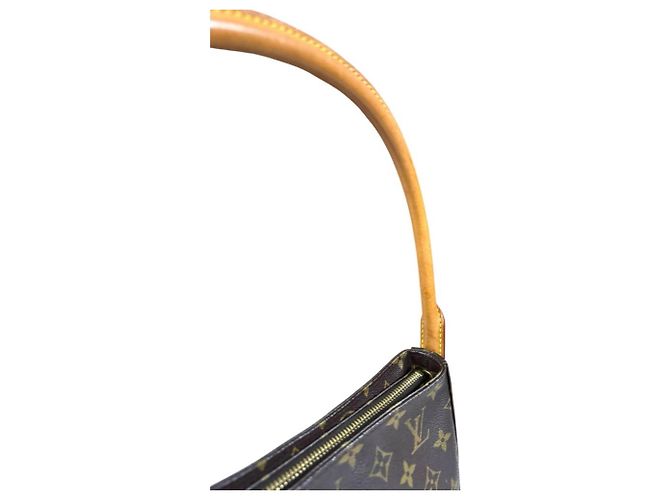 Borsa a tracolla Louis Vuitton Looping MM Monogram Marrone - vista 14