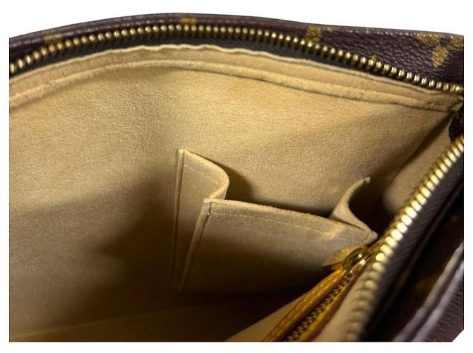 Borsa a tracolla Louis Vuitton Looping MM Monogram Marrone - vista 9