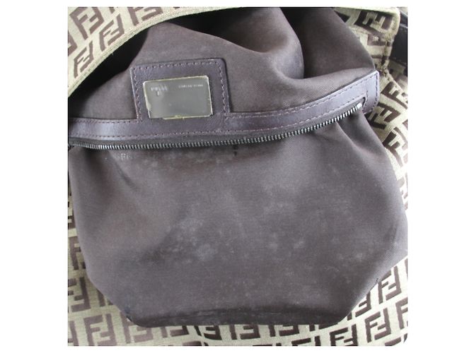 Borsa a tracolla a secchiello Fendi Zucchino Mamma Beige - vista 8