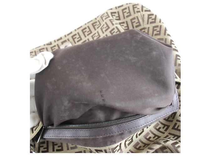 Borsa a tracolla a secchiello Fendi Zucchino Mamma Beige - vista 9