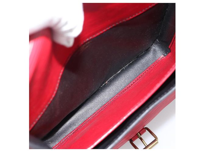 Louis Vuitton Cartouchiere Epi Leather MM Rosso - vista 5