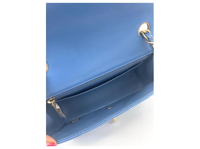 Timeless Chanel Classic Flap Mini Rectangular Cordero Azul Gold hardware - vista 12