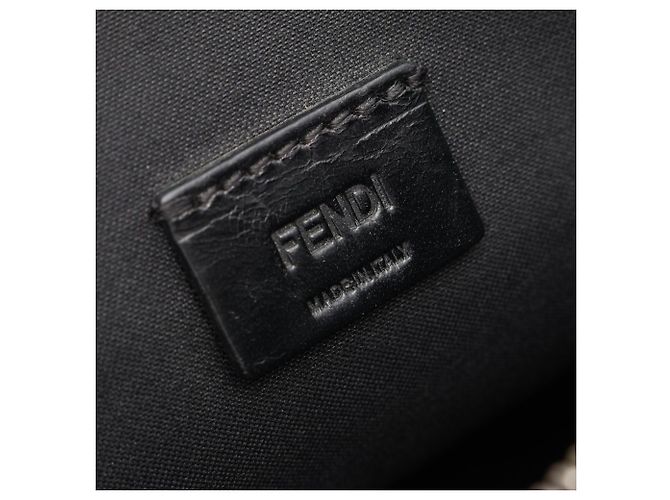 Clutch Fendi Karlito Second Bag in pelle nera Nero - vista 4