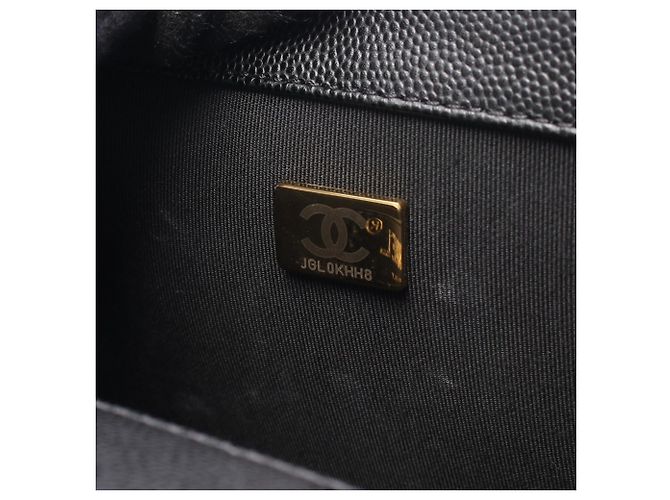 Borsa a tracolla Boy di Chanel in pelle di vitello martellata nera Nero - vista 5