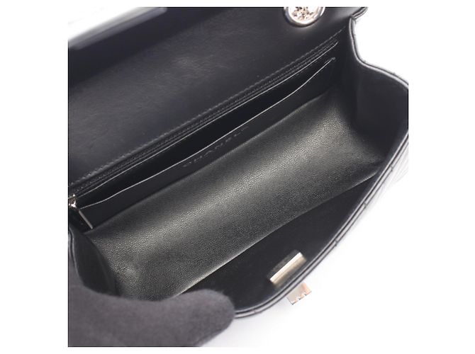 Borsa a Spalla Chanel 2.55 V-stitch Chevron Nero - vista 3
