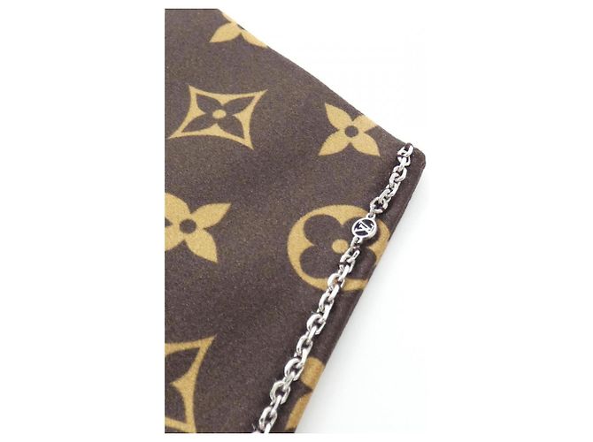 Sciarpa in seta marrone Louis Vuitton MP2592 - vista 3