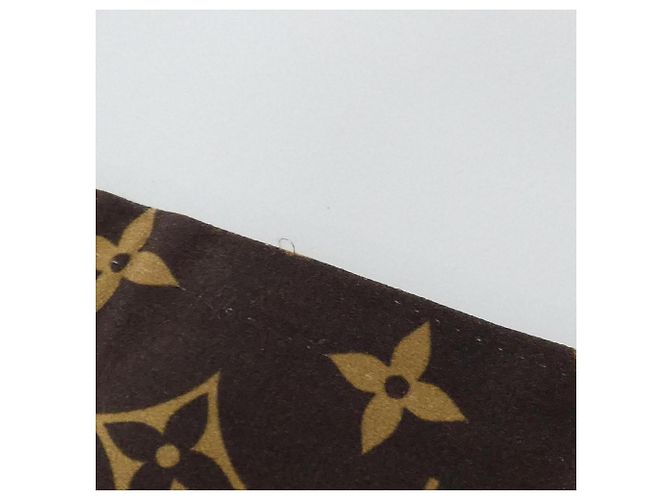 Sciarpa in seta marrone Louis Vuitton MP2592 - vista 8