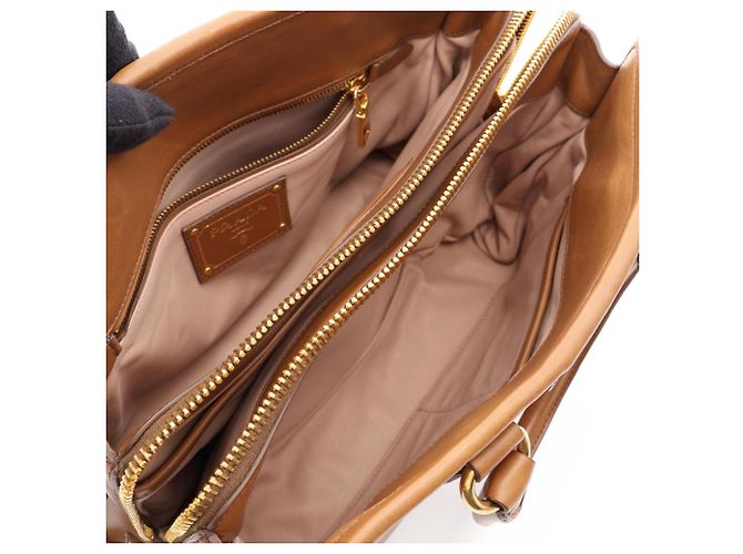Borsa 2 Way in vitello City Prada Marrone - vista 3