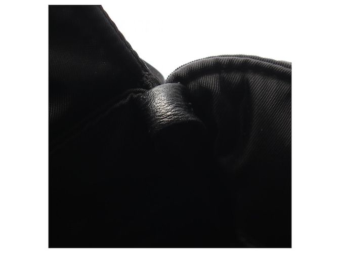 Prada PRADA Borsa imbottita piccola Re-Nylon Nero - vista 8
