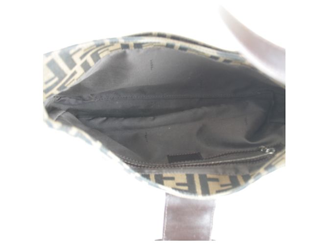 Fendi Zucca Canvas Schultertasche in Khaki - Ansicht 6