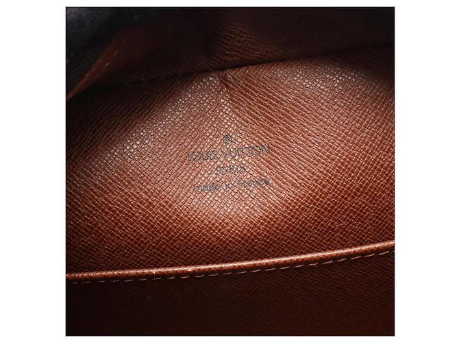 Borsa a Spalla Louis Vuitton Cite MM Monogram Marrone Monogramma - vista 4