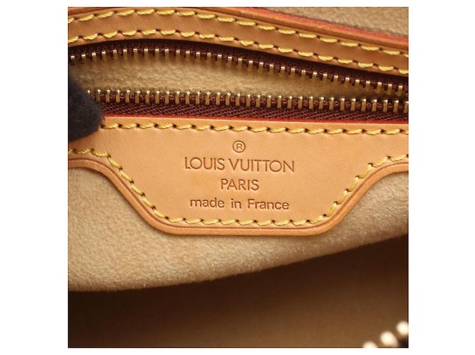Bolsa de Ombro Louis Vuitton Looping MM Marrom Monograma - vista 4