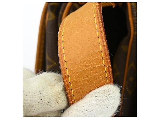 Borsa Louis Vuitton Saumur in Tela Monogram 35 Marrone - vista 6