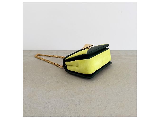 Borsa Valentino Garavani One Stud Medium – Runway Primavera 2022 – Smeraldo e Chartreuse Verde Giallo - vista 12