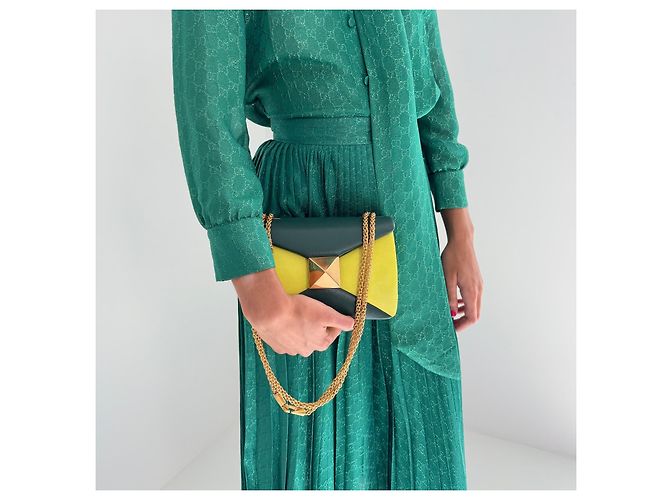 Borsa Valentino Garavani One Stud Medium – Runway Primavera 2022 – Smeraldo e Chartreuse Verde Giallo - vista 2
