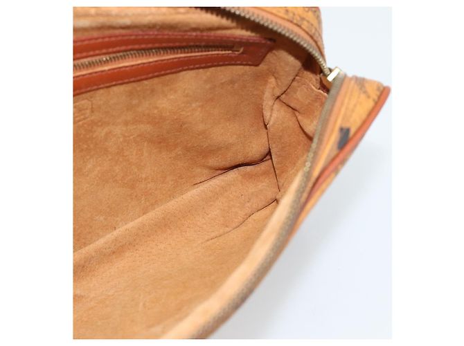 Clutch MCM Vicetos Logogram in pelle PVC Marrone Oro Auth ar13951 D'oro - vista 18