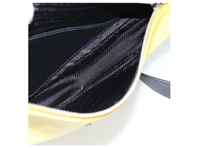 Borsa a Spalla PRADA Triangle in Pelle Nera e Gialla Auth ka4743SM Nero Giallo - vista 24
