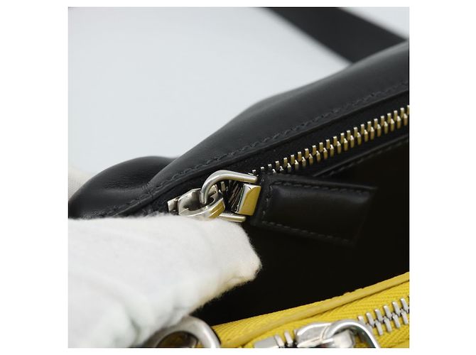 Borsa a Spalla PRADA Triangle in Pelle Nera e Gialla Auth ka4743SM Nero Giallo - vista 27