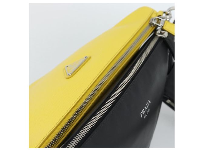 Borsa a Spalla PRADA Triangle in Pelle Nera e Gialla Auth ka4743SM Nero Giallo - vista 6