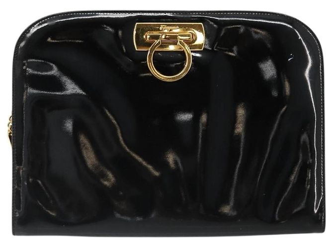 Sac à chaîne Gancini Salvatore Ferragamo en cuir verni noir et or Auth 184797 Doré - vue 13