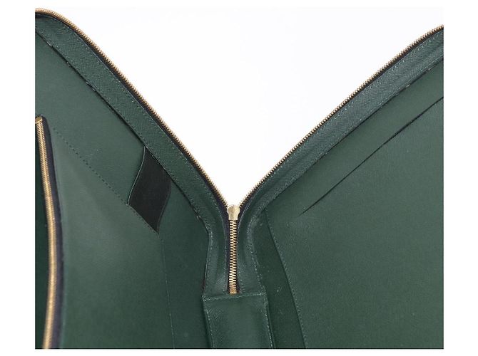 LOUIS VUITTON Taiga Baltic Briefcase Epicea M30064 LV Auth 184298 - vista 19