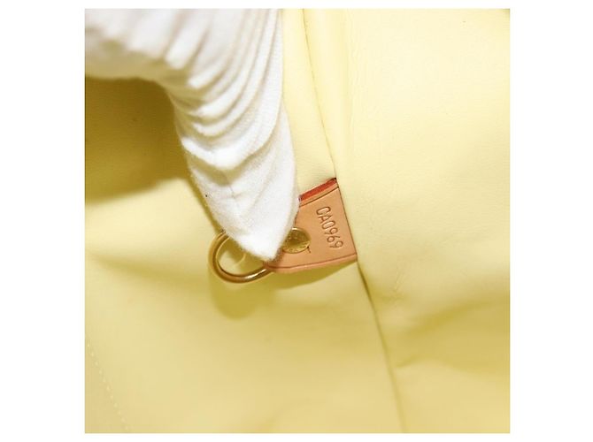 LOUIS VUITTON Bolso Monogram Vernis Houston Lime Yellow M91055 LV Auth 184778 Dorado - vista 12
