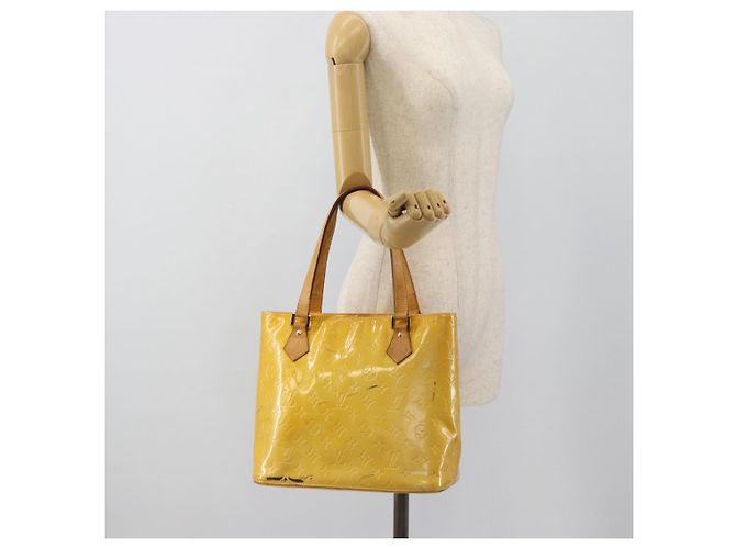 LOUIS VUITTON Bolso Monogram Vernis Houston Lime Yellow M91055 LV Auth 184778 Dorado - vista 26