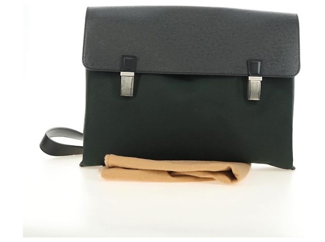 LOUIS VUITTON Taiga Saratov GM Shoulder Bag Ardoise M30882 LV Auth am11814V Grigio - vista 12
