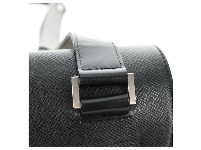 LOUIS VUITTON Taiga Saratov GM Shoulder Bag Ardoise M30882 LV Auth am11814V Grigio - vista 20