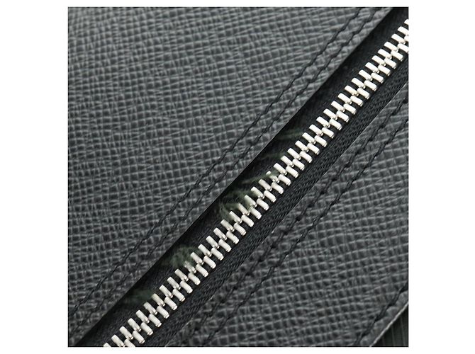 LOUIS VUITTON Taiga Saratov GM Shoulder Bag Ardoise M30882 LV Auth am11814V Grigio - vista 22