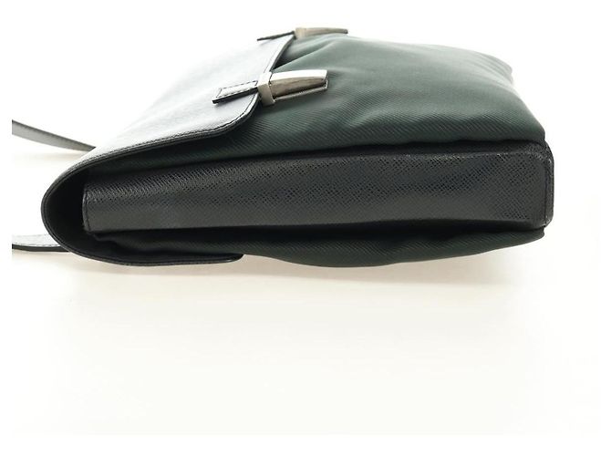 LOUIS VUITTON Taiga Saratov GM Shoulder Bag Ardoise M30882 LV Auth am11814V Grigio - vista 3