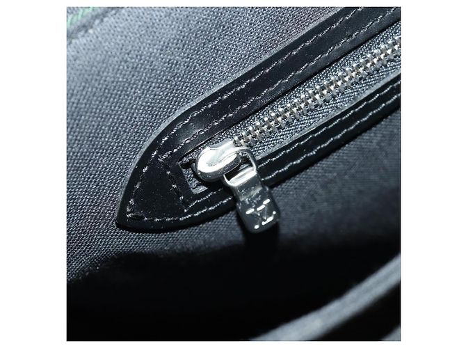 LOUIS VUITTON Taiga Saratov GM Shoulder Bag Ardoise M30882 LV Auth am11814V Grigio - vista 32