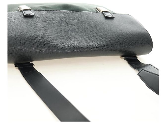 LOUIS VUITTON Taiga Saratov GM Shoulder Bag Ardoise M30882 LV Auth am11814V Grigio - vista 6