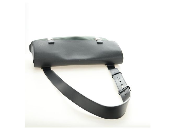 LOUIS VUITTON Taiga Saratov GM Shoulder Bag Ardoise M30882 LV Auth am11814V Grigio - vista 8
