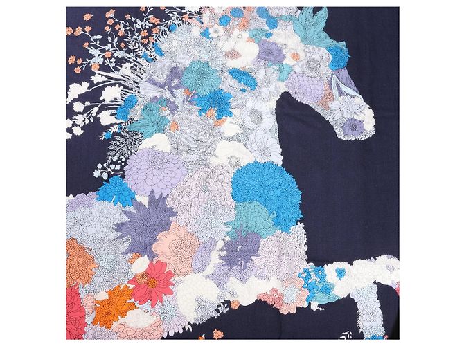 Carré Géant Hermès "Robe Legere" in cashmere e seta, blu navy - vista 14