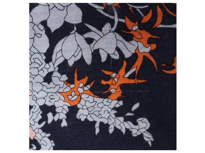 Carré Géant Hermès "Robe Legere" in cashmere e seta, blu navy - vista 16