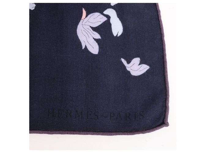 Carré Géant Hermès "Robe Legere" in cashmere e seta, blu navy - vista 20