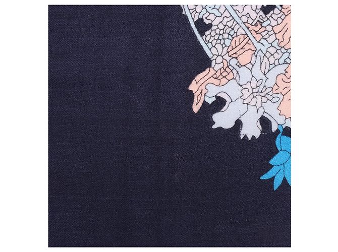 Carré Géant Hermès "Robe Legere" in cashmere e seta, blu navy - vista 8