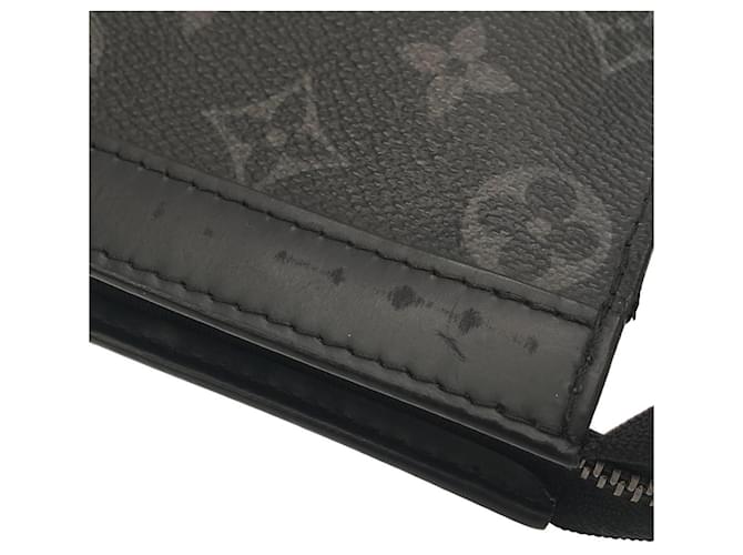 Louis Vuitton Monogram Eclipse Pochette Voyage MM Nero - vista 5
