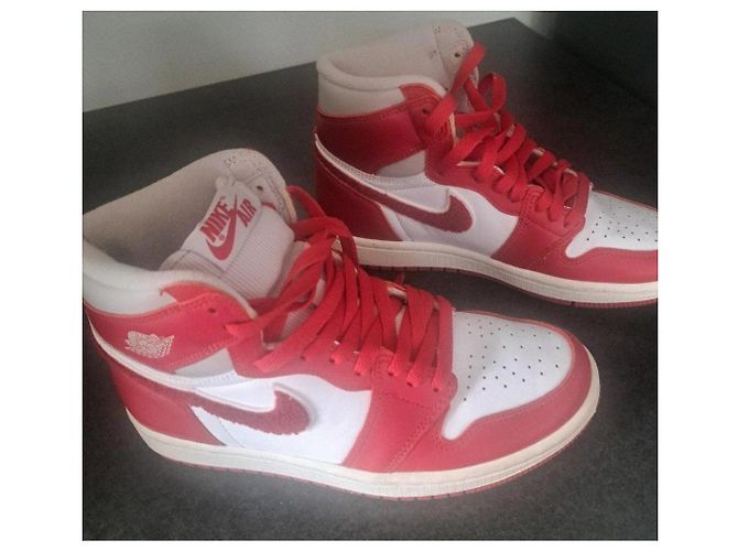 Nike Air Jordan 1 High OG Bianco Rosso - vista 3